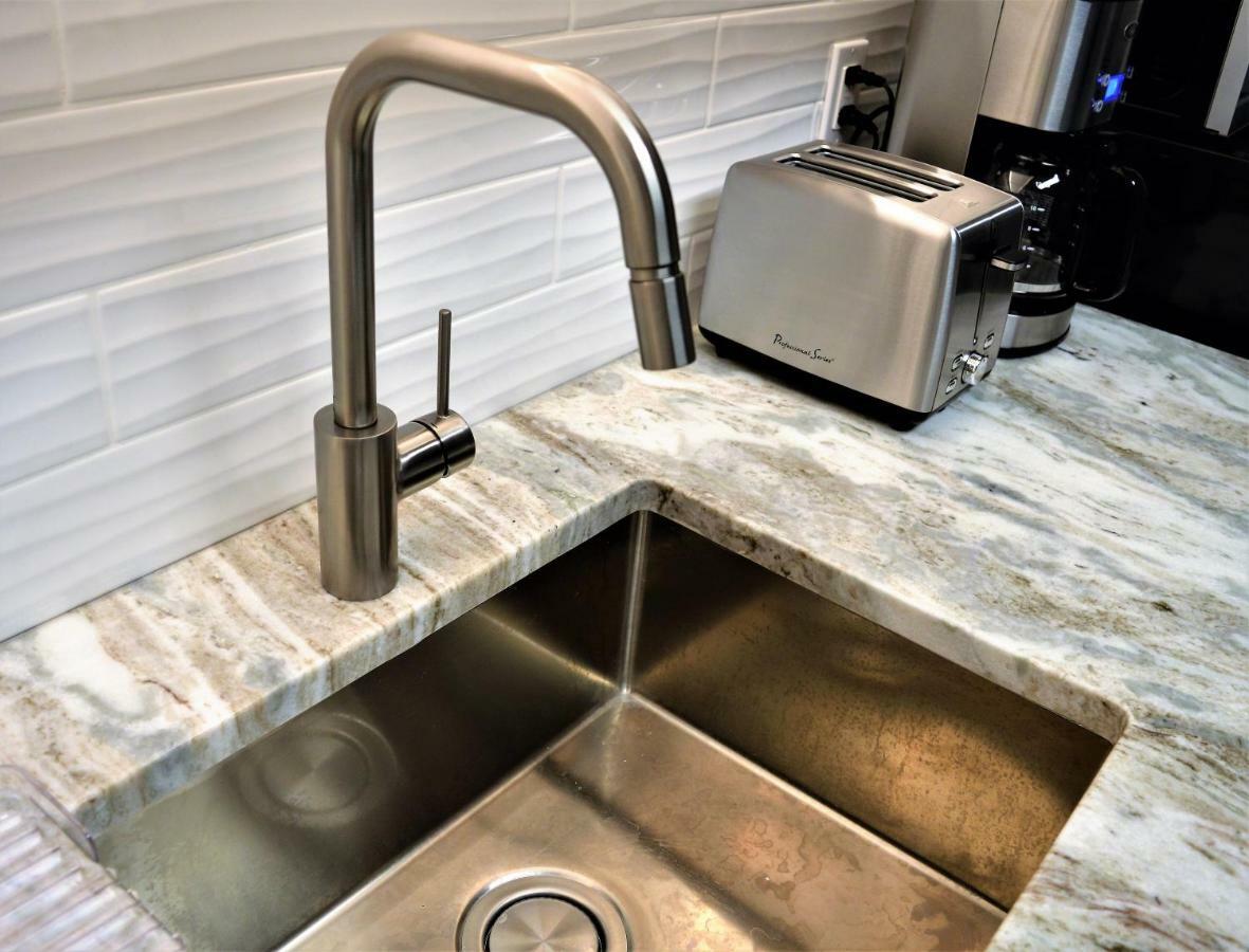 Simply Luxury Stays Ottawa Esterno foto