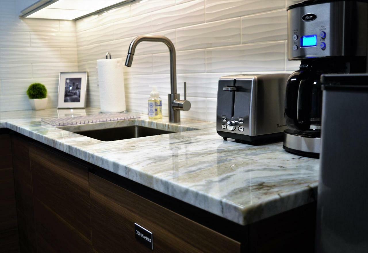 Simply Luxury Stays Ottawa Esterno foto