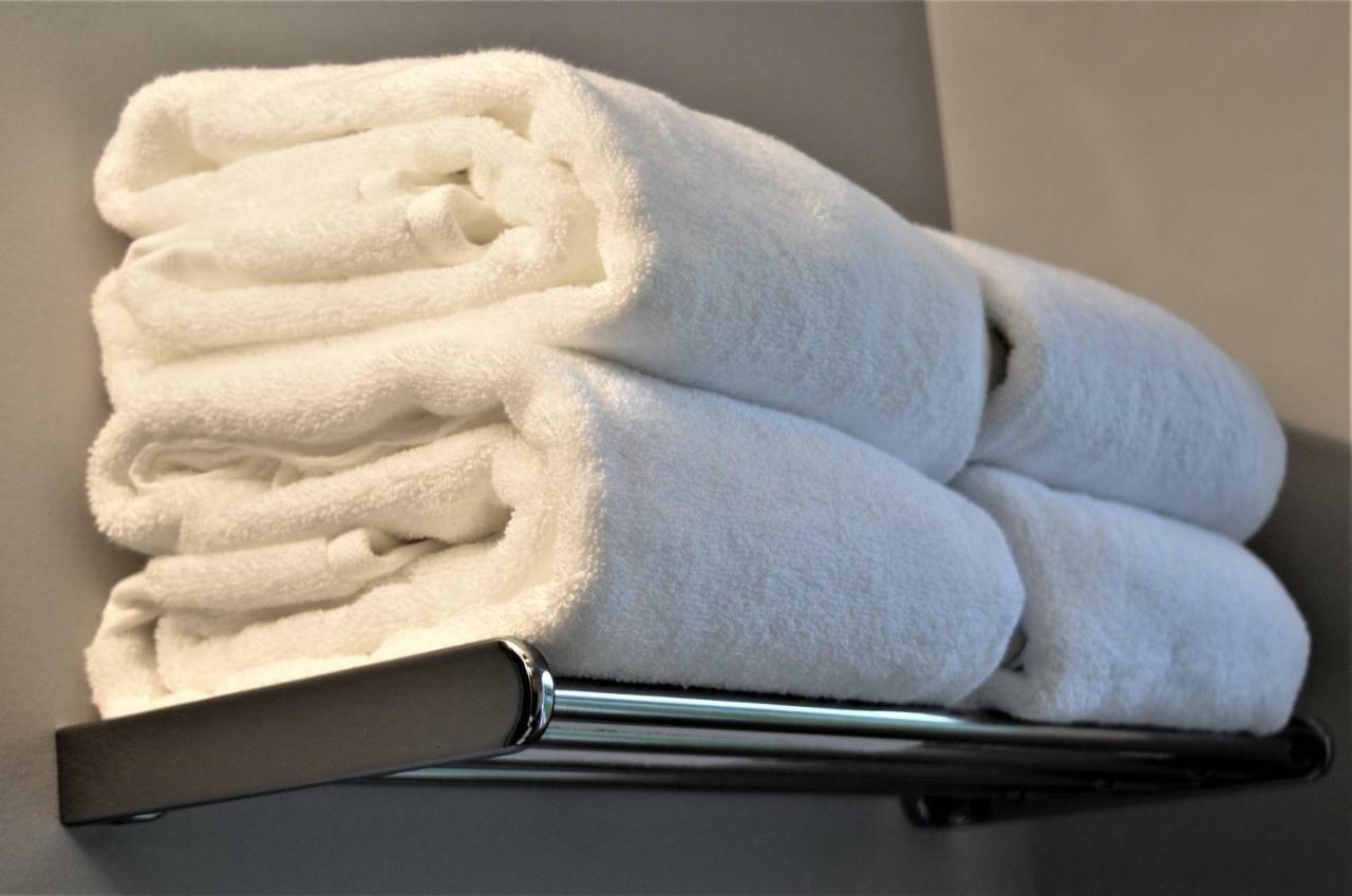 Simply Luxury Stays Ottawa Esterno foto